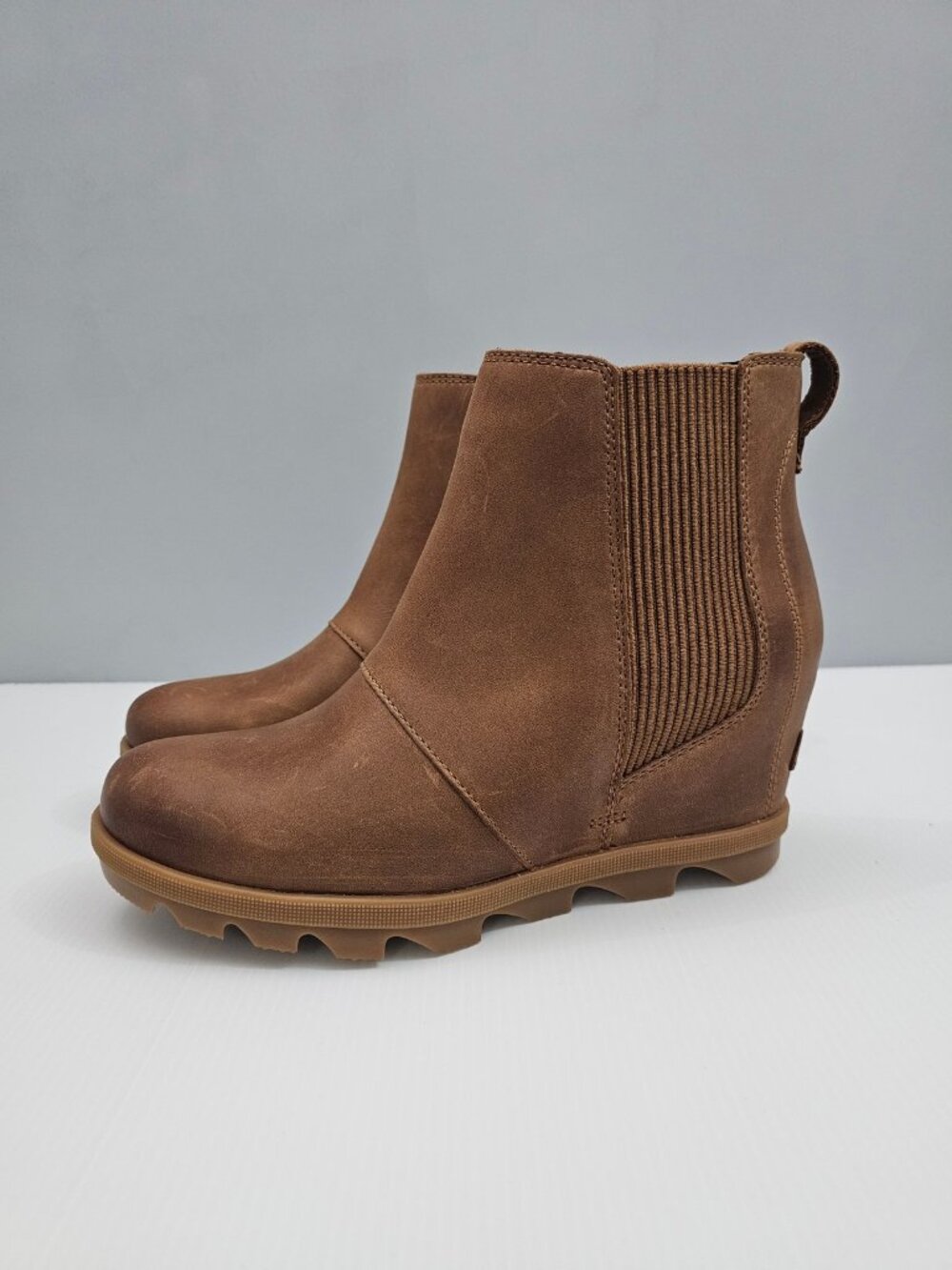Sorel Joan Rhapsody Chelsea Wedge Ankle Boot Womens 8.5 Tan Leather Waterproof